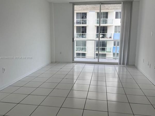 5099 NW 7th St, Unit 908, Miami, FL 33126