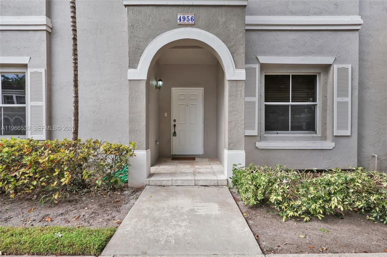 4956 SW 140th Ter, Unit 10, Miramar, FL 33027 Photo