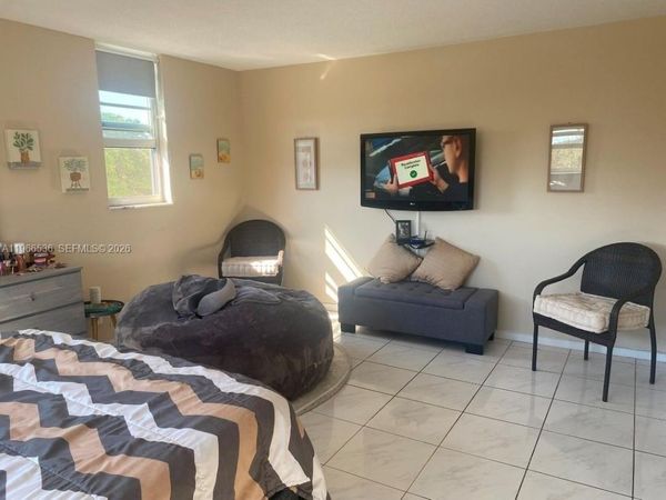 Unit 301, Hollywood, FL 33020