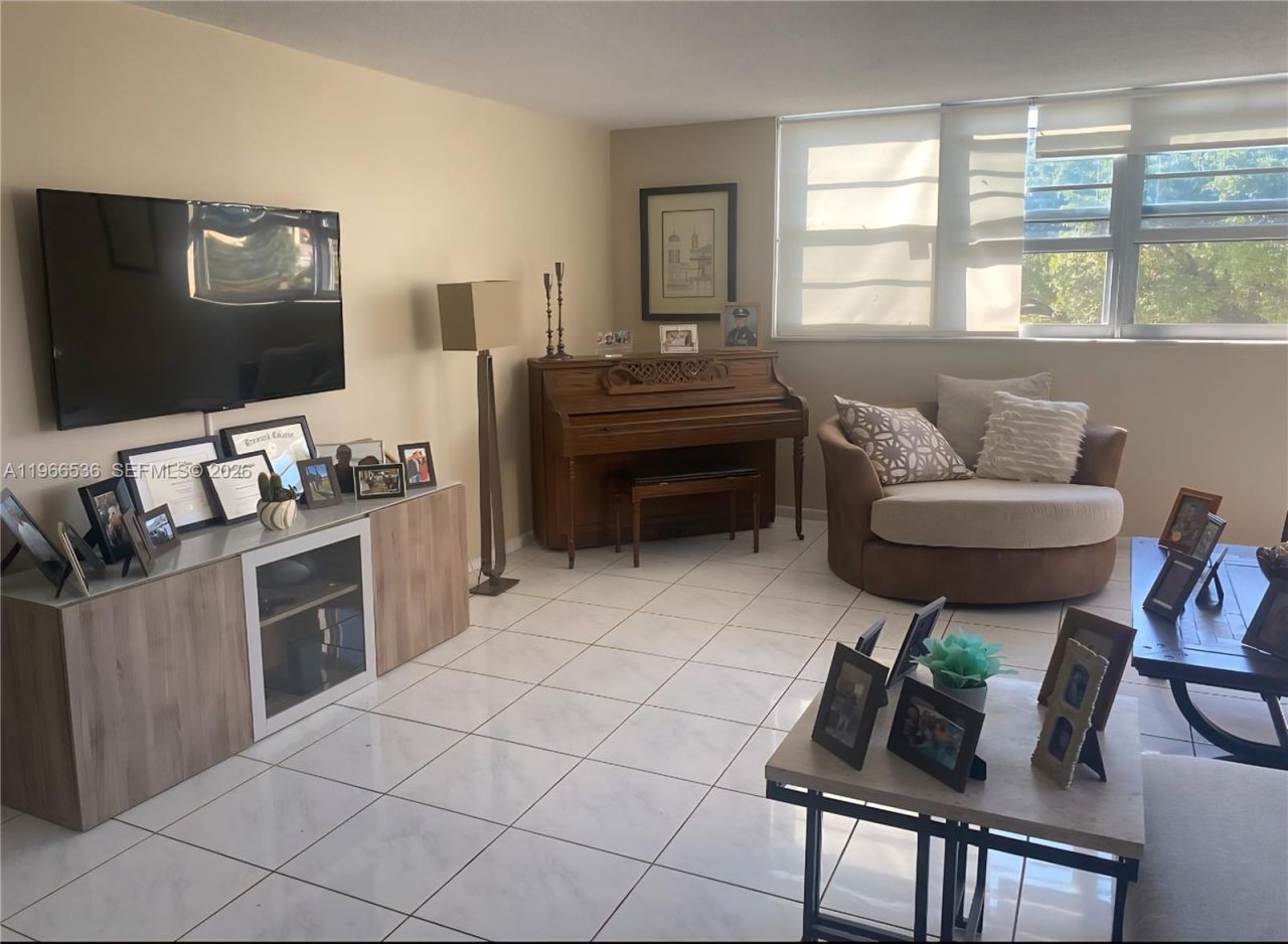 Please Call For Address, Unit 301, Hollywood, FL 33020 Photo