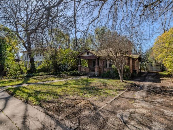 423 Preston Ave, Ione, CA 95640