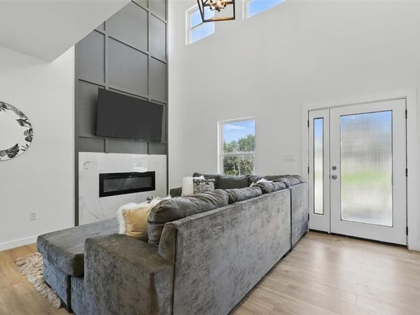 5114 Stoneridge Drive, Granbury, TX 76048