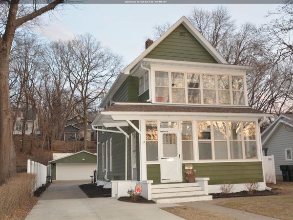 3230 Jones St, Sioux City, IA 51104