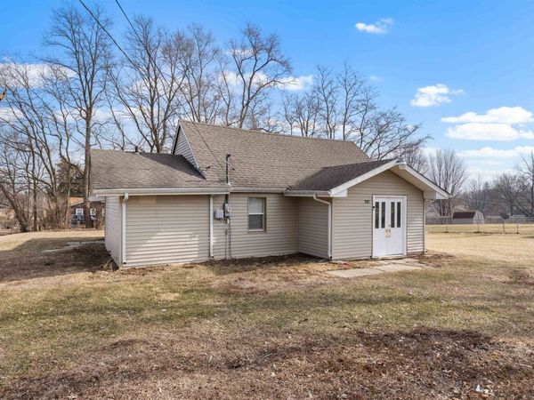 702 Cambridge Avenue, ROCKFORD, IL 61102