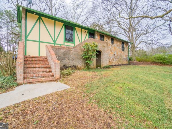 1865 Oak Grove Road NE, Atlanta, GA 30345