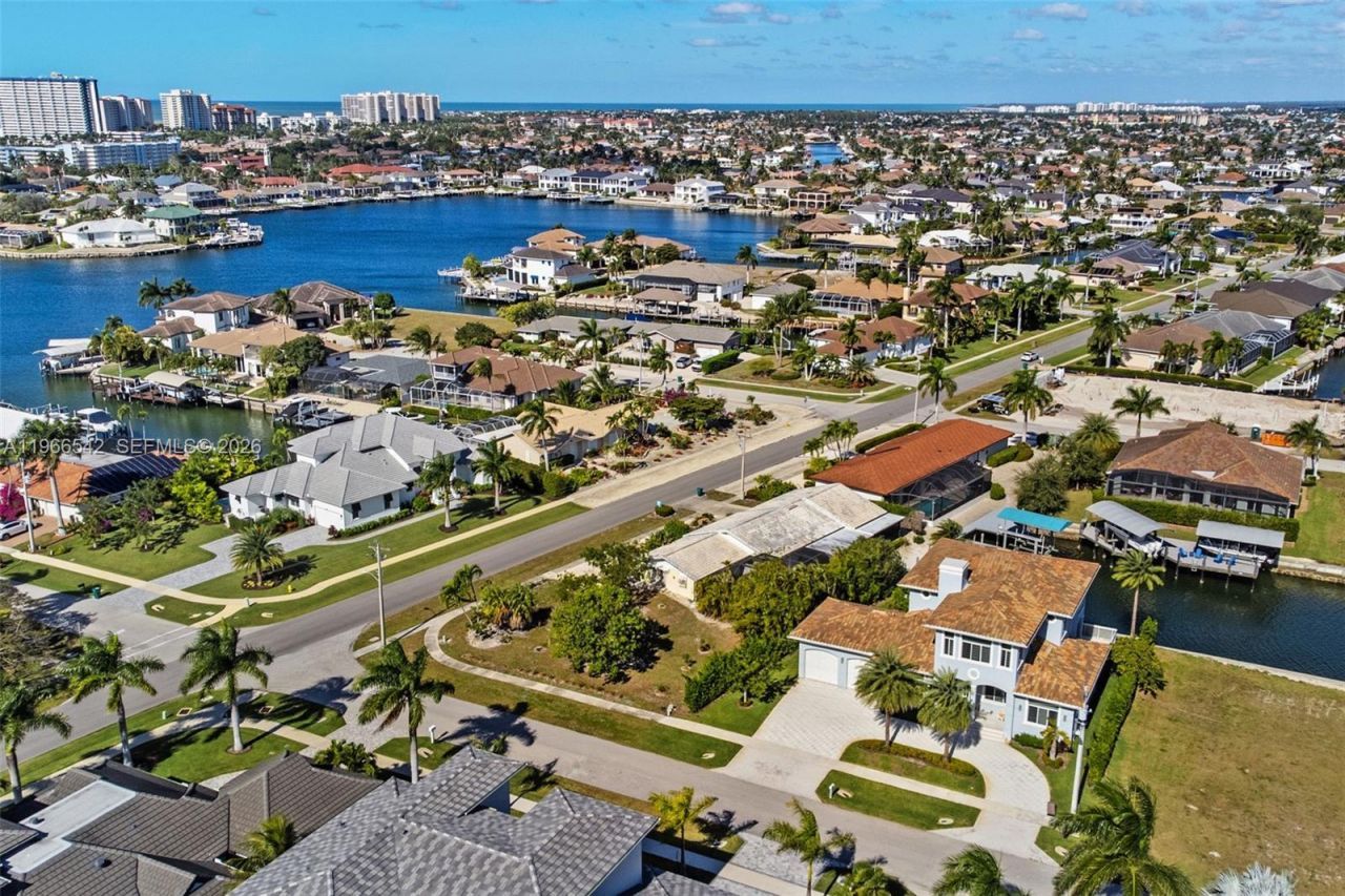 1070 Dana Ct, Marco Island, FL 34145 Photo