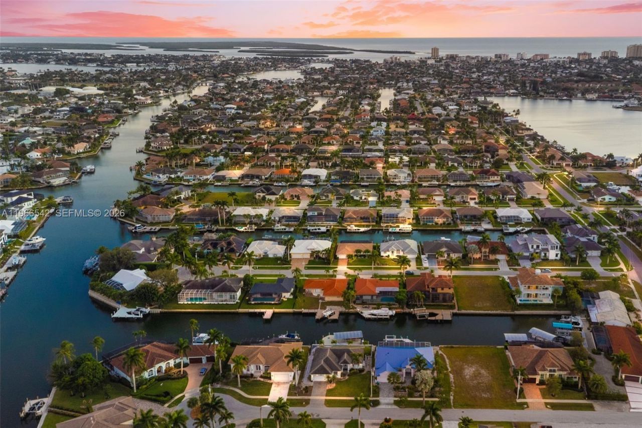 1070 Dana Ct, Marco Island, FL 34145 Photo