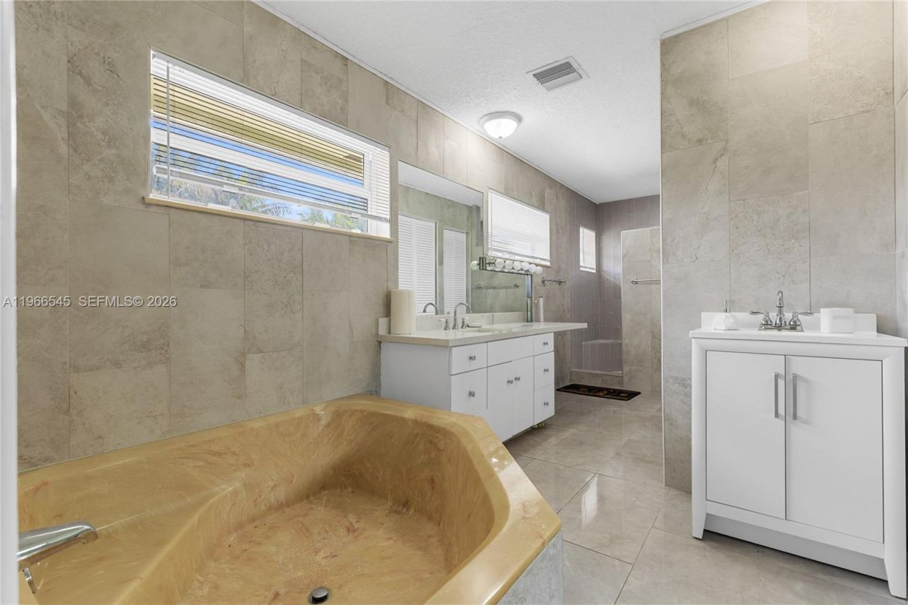 11069 Glenwood Dr, Coral Springs, FL 33065 Photo