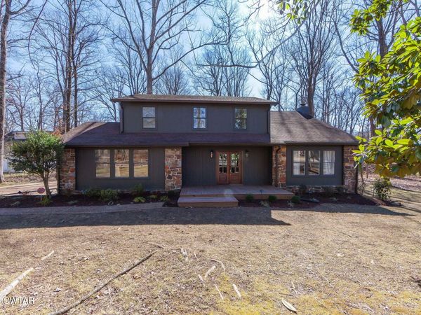 124 Moorewood Drive, Jackson, TN 38305
