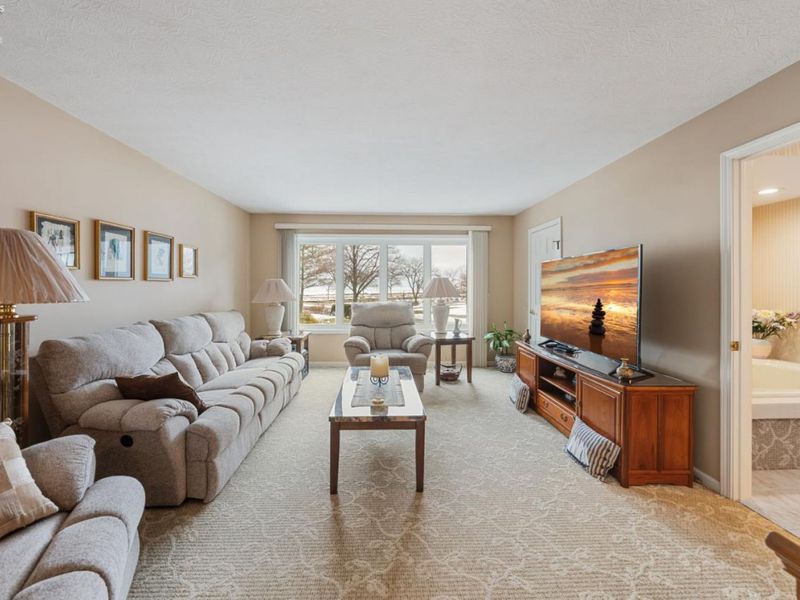 526 Mariner, Huron, OH 44839 Photo 3