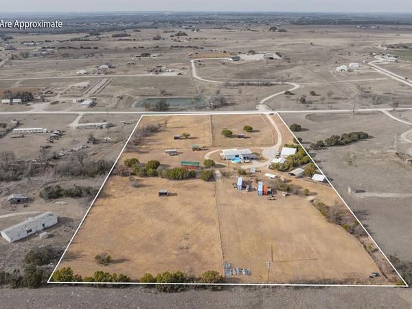 1565 County Road 233, Stephenville, TX 76401