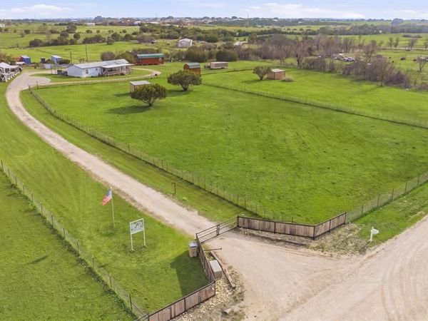 1565 County Road 233, Stephenville, TX 76401