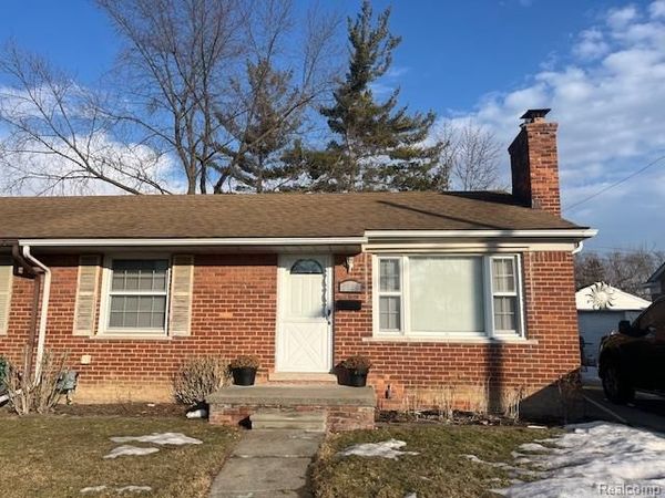 9918 Woodring Street, Livonia, MI 48150