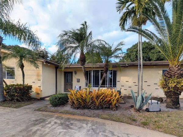 3651 NW 29th St, Lauderdale Lakes, FL 33311
