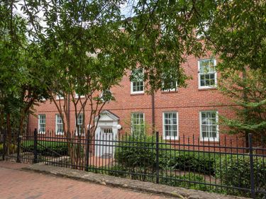 213 E Franklin Street, Unit 400, Chapel Hill, NC 27514