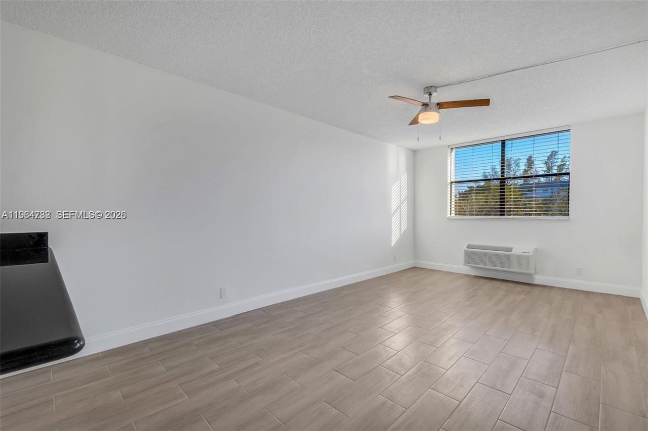 2501 Riverside Dr , Unit 307-A, Coral Springs, FL 33065 Photo