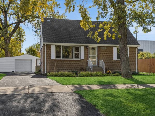 7705 Columbia Drive, Bridgeview, IL 60455