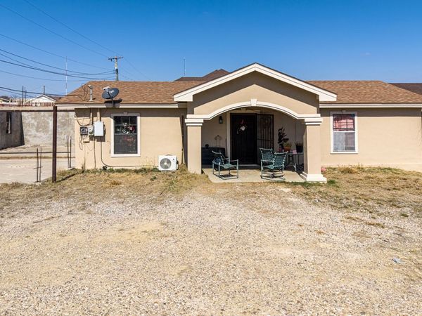 584 Chula Vista, Eagle Pass, TX 78852