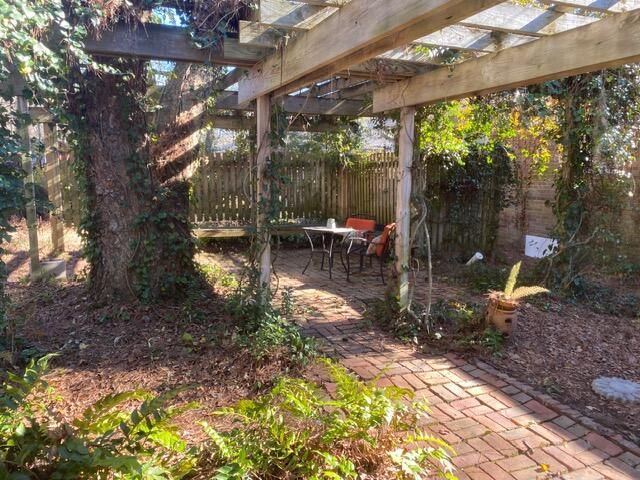 304 Greenbay Street Photo 13