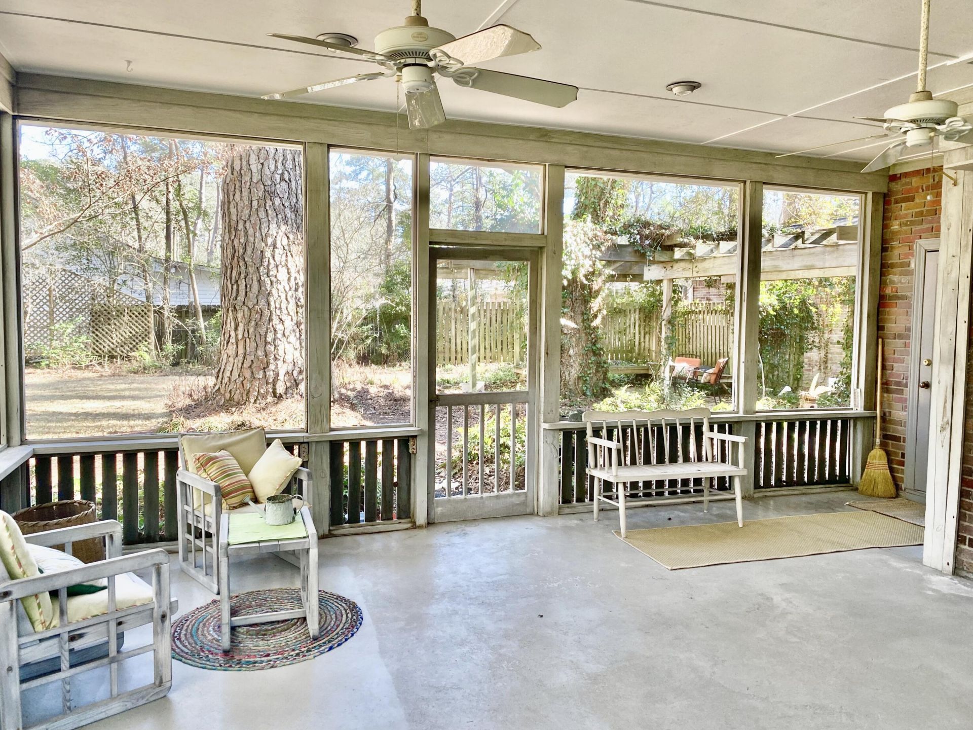 304 Greenbay Street Photo 17