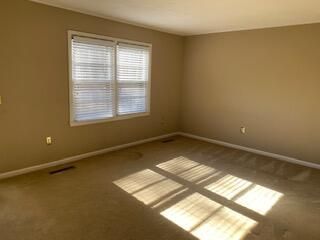 304 Greenbay Street Photo 4