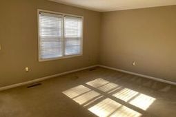 304 Greenbay Street photo 4