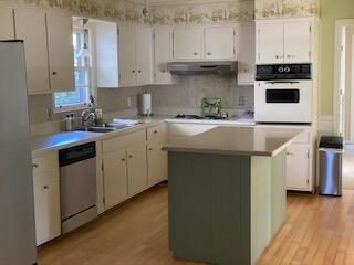 304 Greenbay Street Photo 6