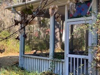 304 Greenbay Street Photo 9