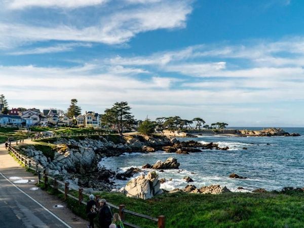 520 Lighthouse Avenue, Unit 301, Pacific Grove, CA 93950