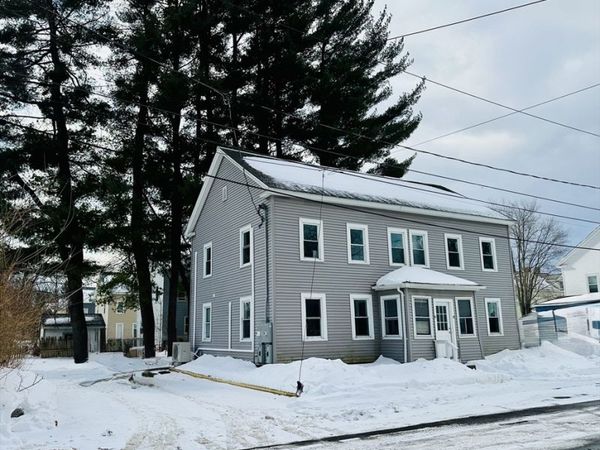 8 Oakdale Pl, Unit 2, Easthampton, MA 01027