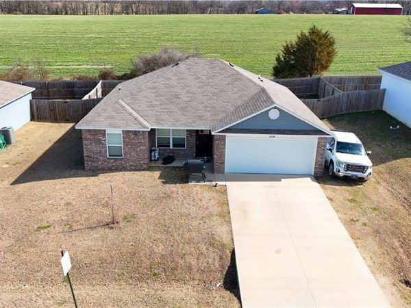 210 Cherry Street , Lincoln, AR 72744