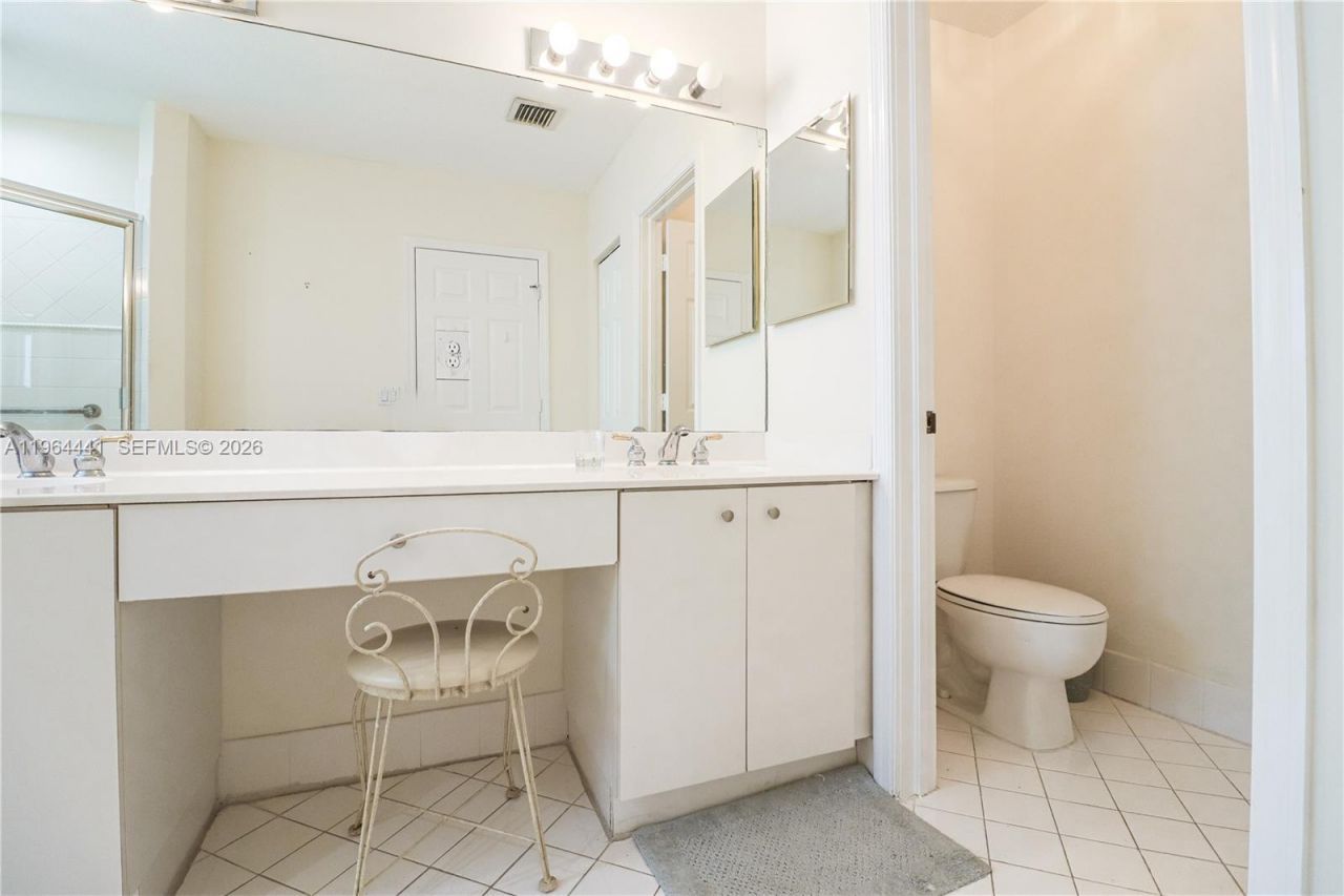 5663 NW 112th Pl, Unit 5663, Doral, FL 33178 Photo