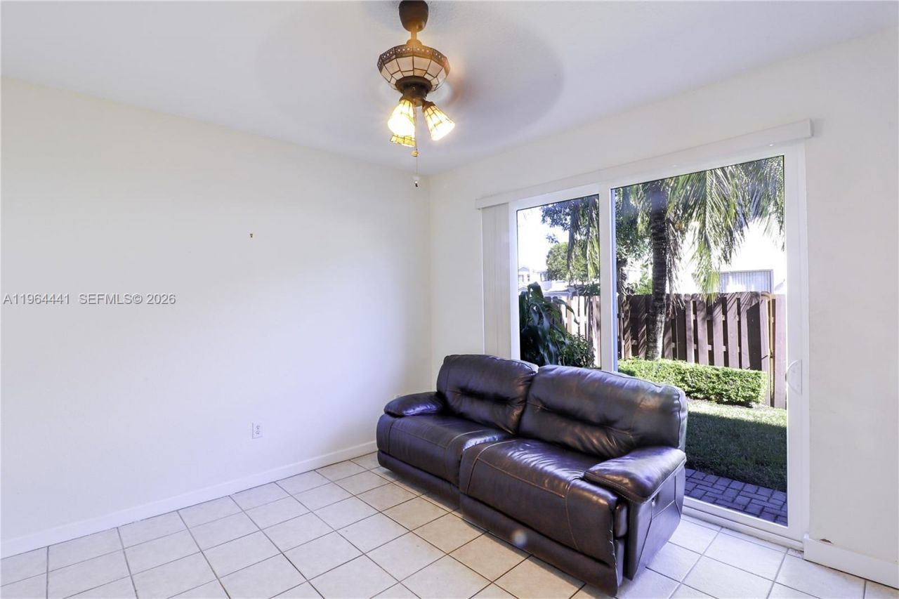 5663 NW 112th Pl, Unit 5663, Doral, FL 33178 Photo