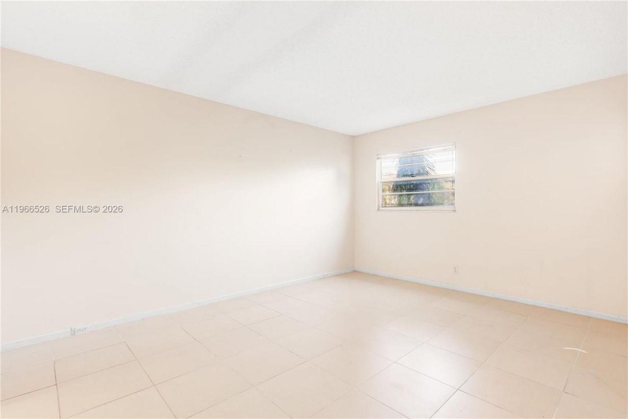 650 SW 124th Ter , Unit 214P, Pembroke Pines, FL 33027 Photo