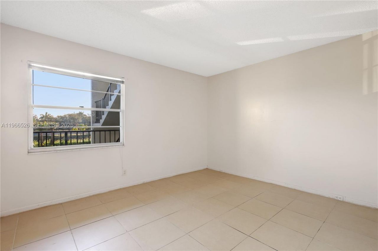 650 SW 124th Ter , Unit 214P, Pembroke Pines, FL 33027 Photo