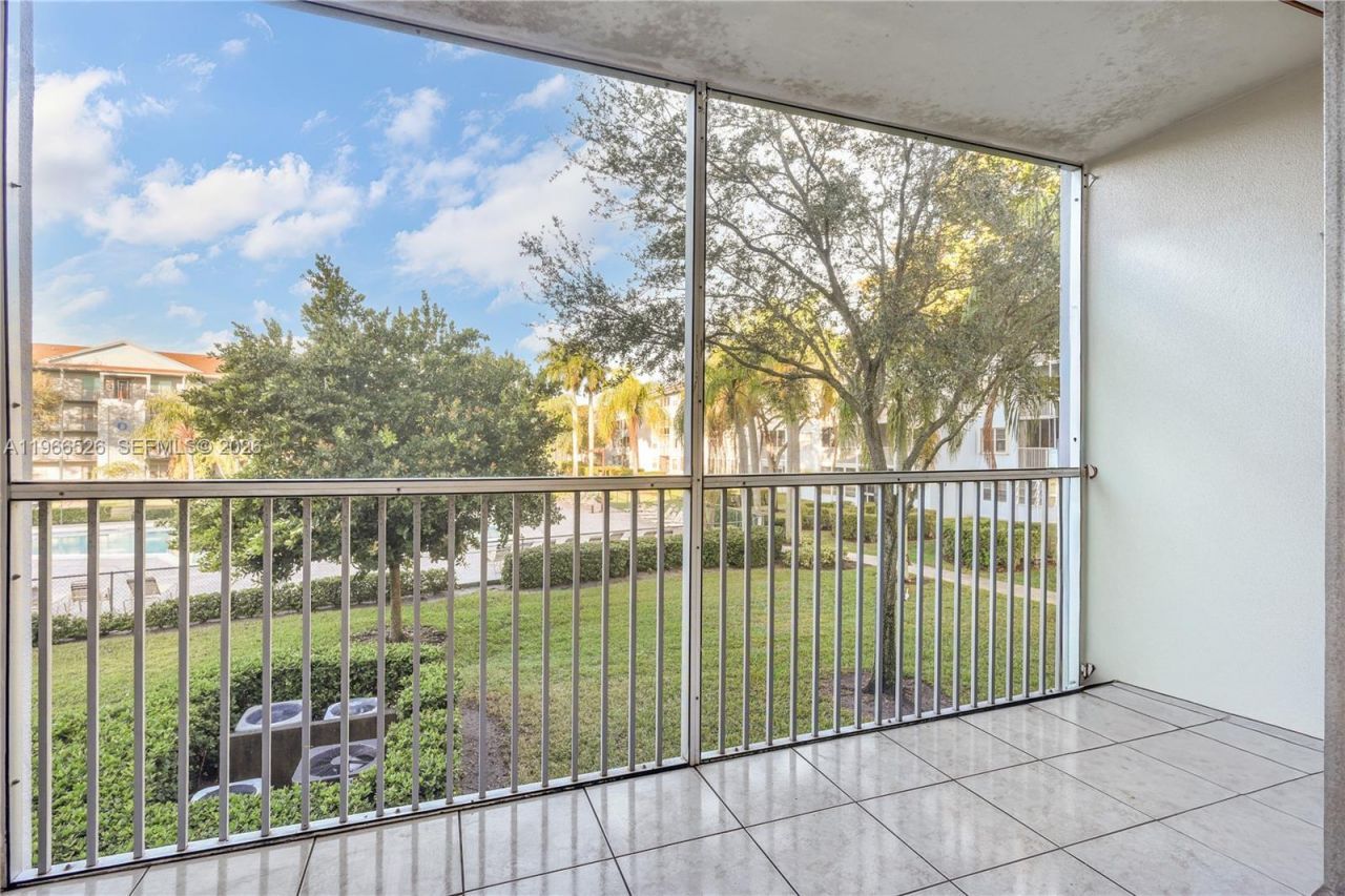 650 SW 124th Ter , Unit 214P, Pembroke Pines, FL 33027 Photo