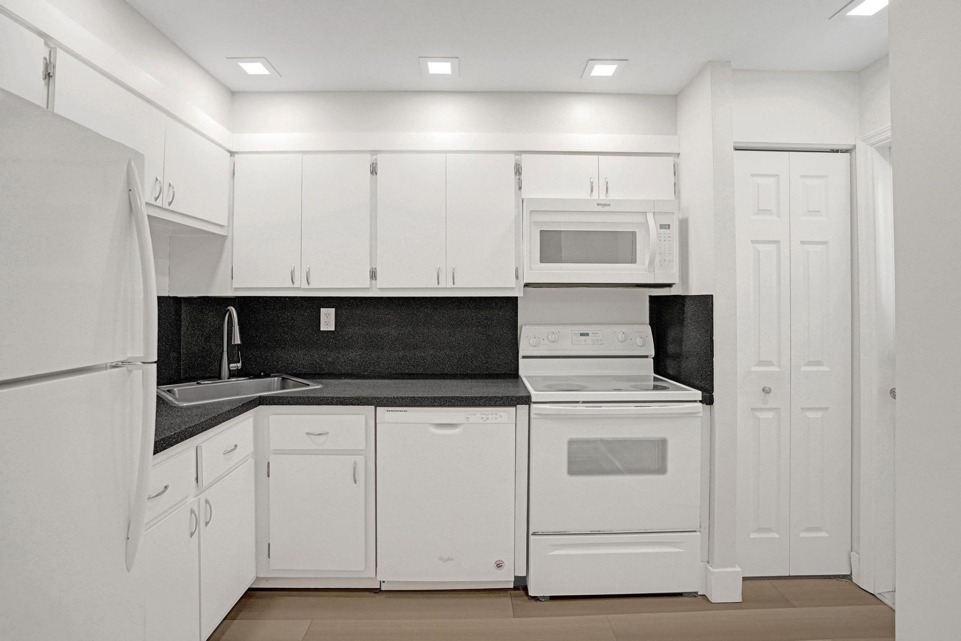 4501 NE 21 Avenue, Unit 207, Fort Lauderdale, FL 33308 Photo