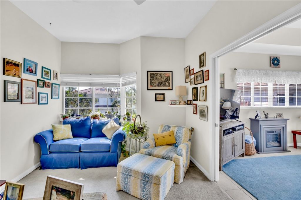 528 7th Square Sw, Unit 202, Vero Beach, FL 32962 Photo