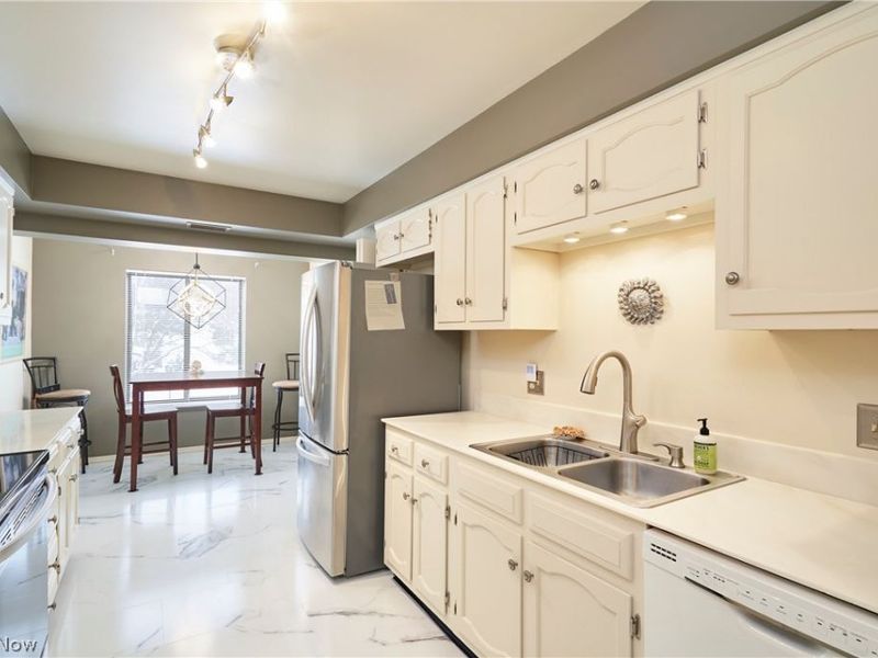 1006 Bunker Drive, Unit 203, Fairlawn, OH 44333 Photo 7