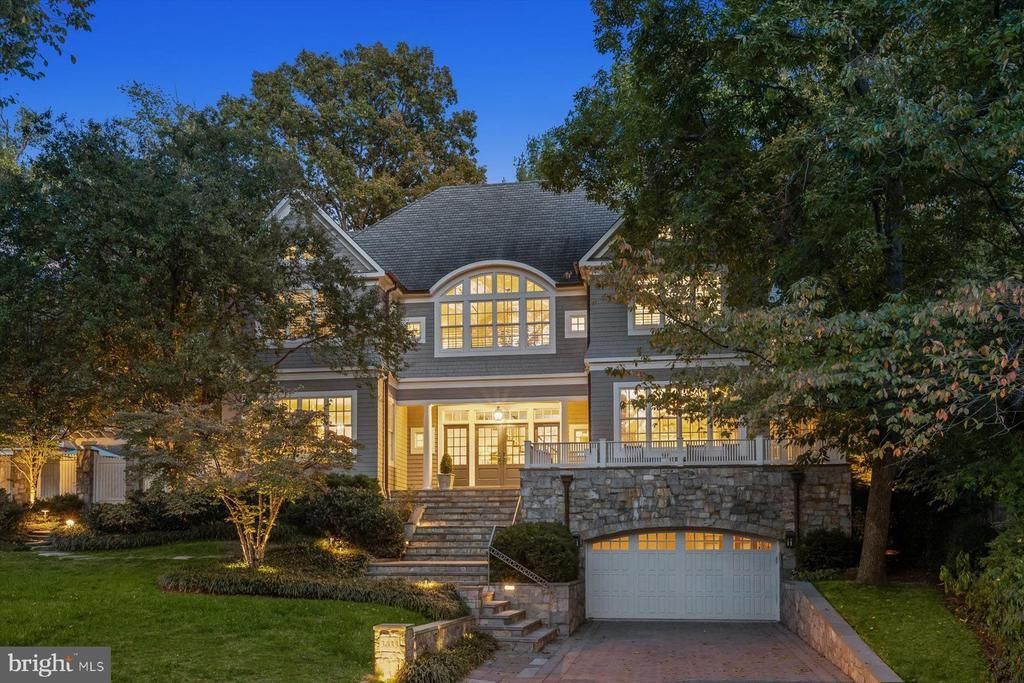 3033 University Terrace Nw, Washington, DC 20016 Main Photo