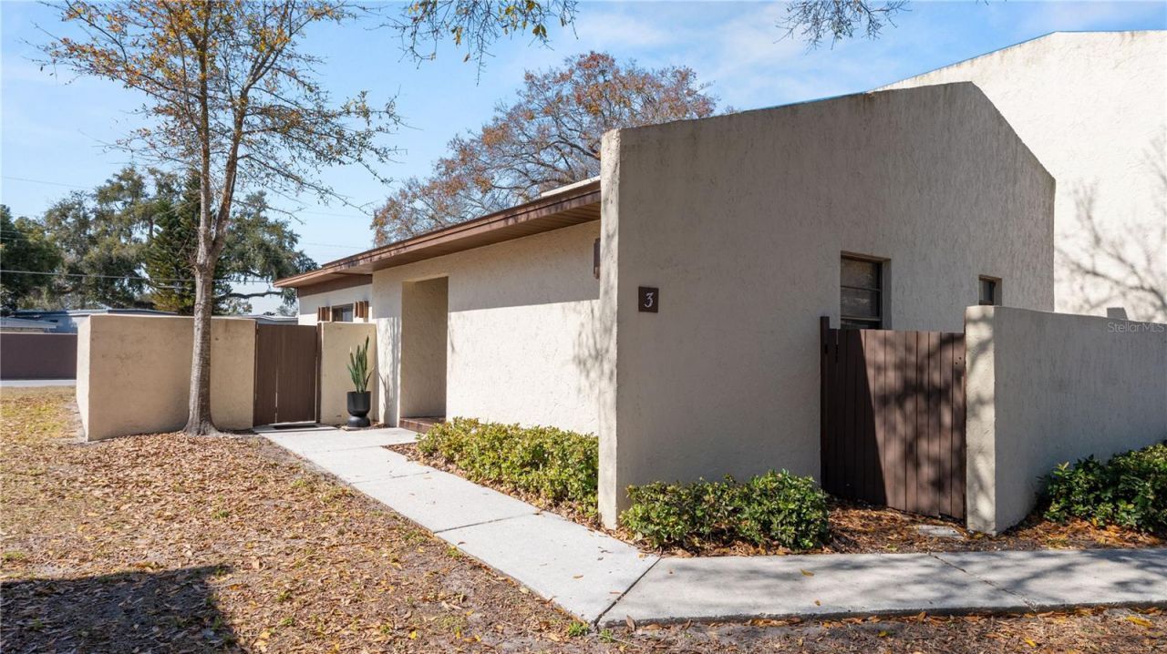 1880 N Crystal Lake Drive, Unit 3, Lakeland, FL 33801 Main Photo