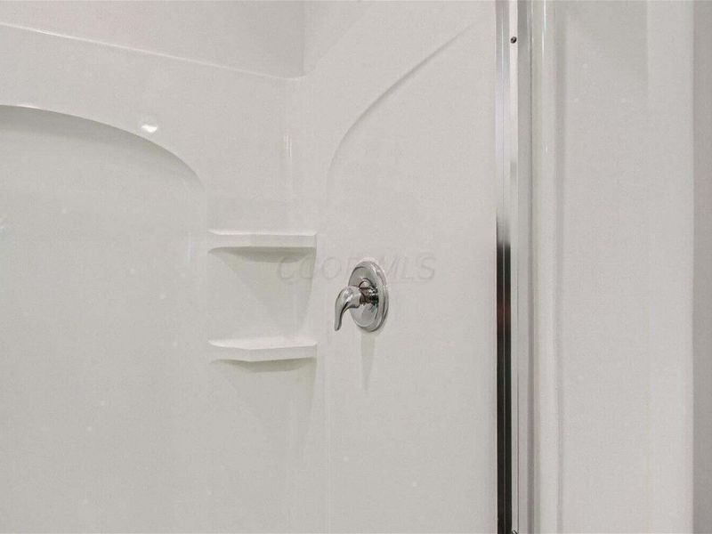 6371 Marinelli Drive N, Columbus, OH 43228 Photo 15