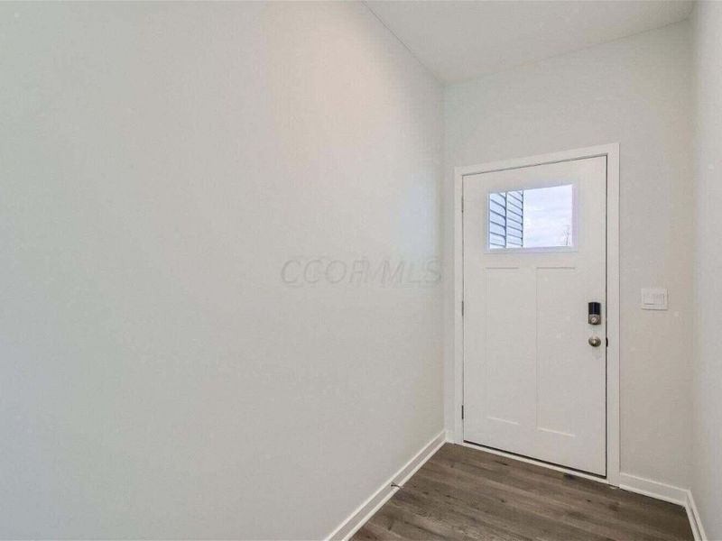 6371 Marinelli Drive N, Columbus, OH 43228 Photo 4