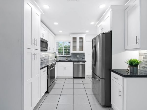 2152 NE 62nd Street, Fort Lauderdale, FL 33308