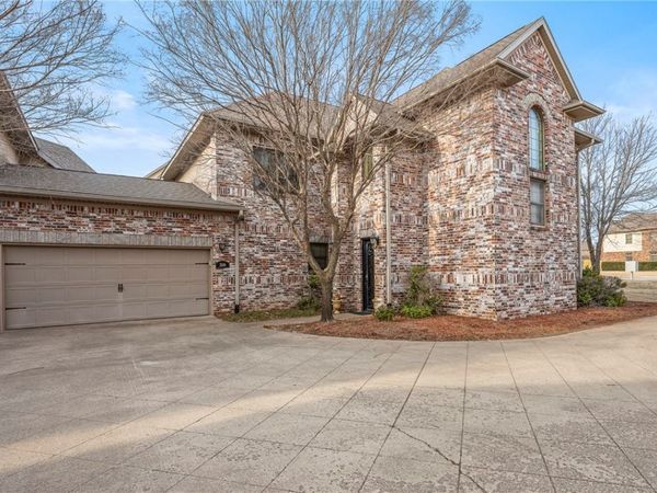 2616 S Everest Avenue, Rogers, AR 72758