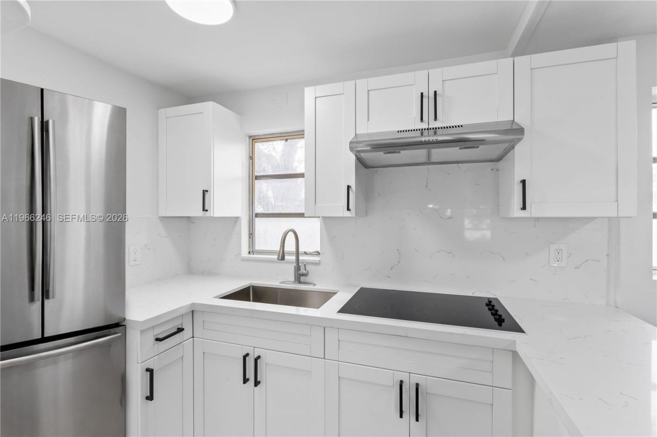 1408 SW 19th Ter, Unit 1406, Miami, FL 33145 Photo