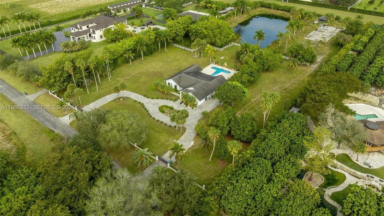 17795 SW 158th St, Miami, FL 33187 Photo