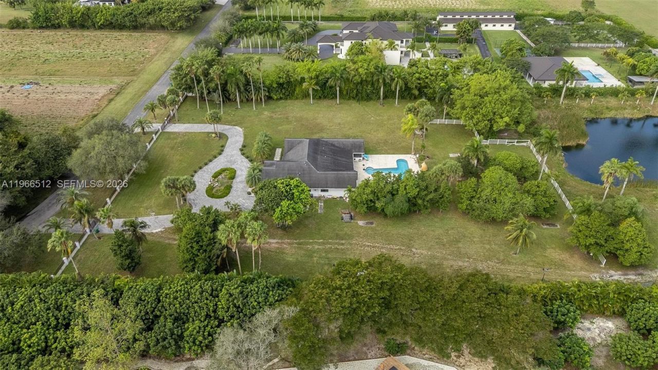 17795 SW 158th St , Miami, FL 33187 Photo