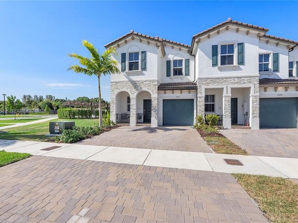 2361 NW 125th St , Miami, FL 33167