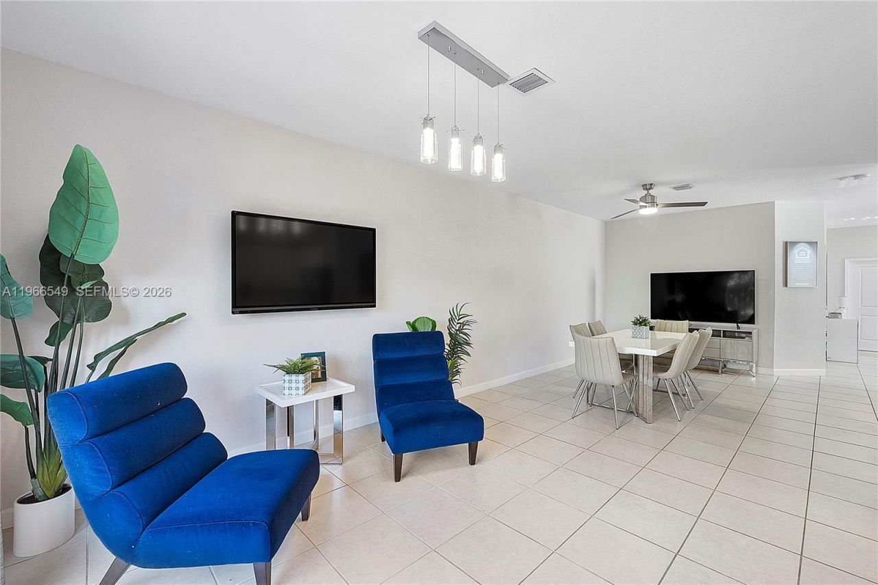 2361 NW 125th St , Miami, FL 33167 Photo